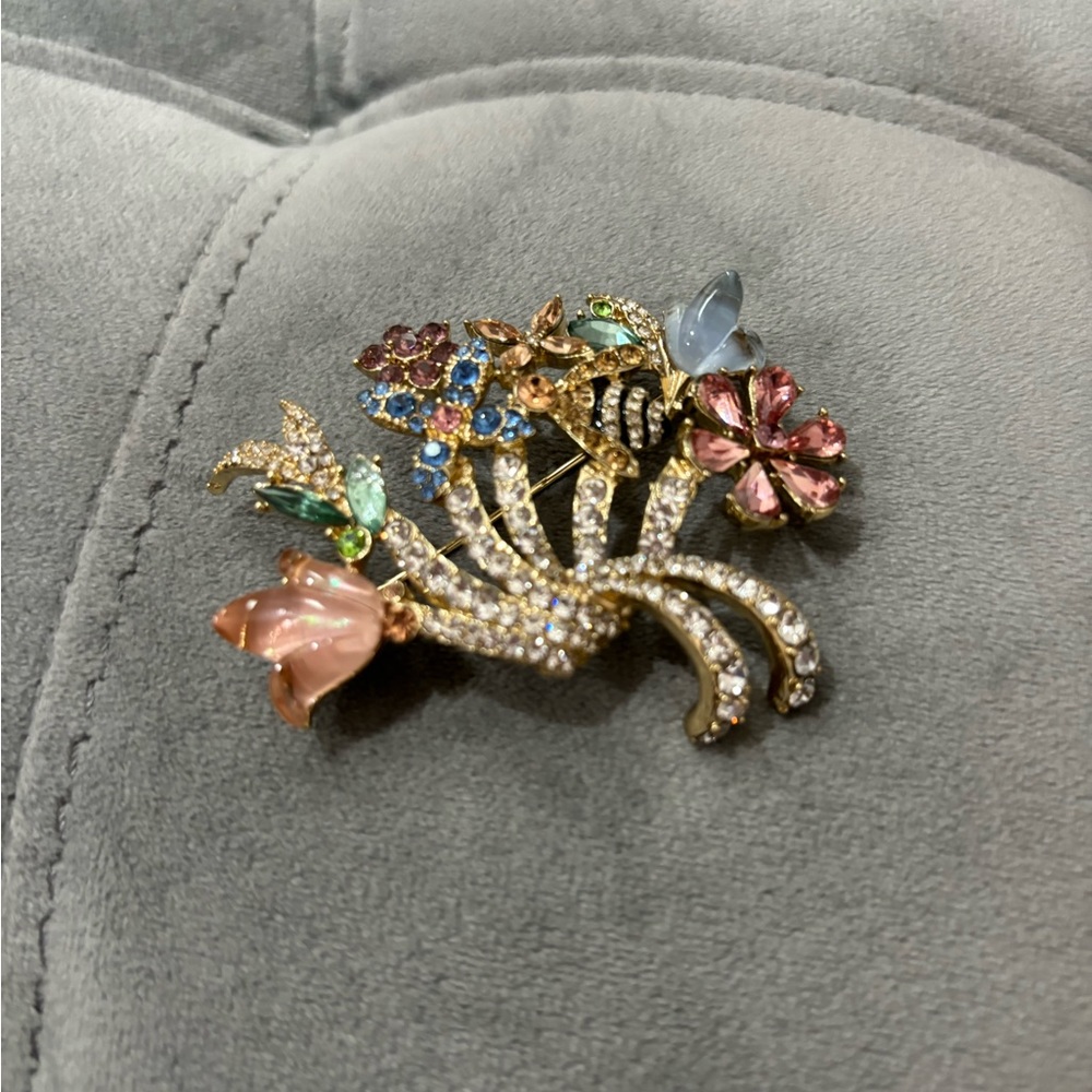 Women’s Brooch